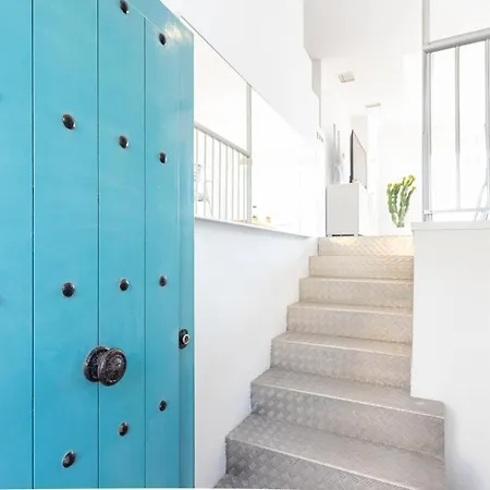 Апартаменти Higueron Maritimo Romar D